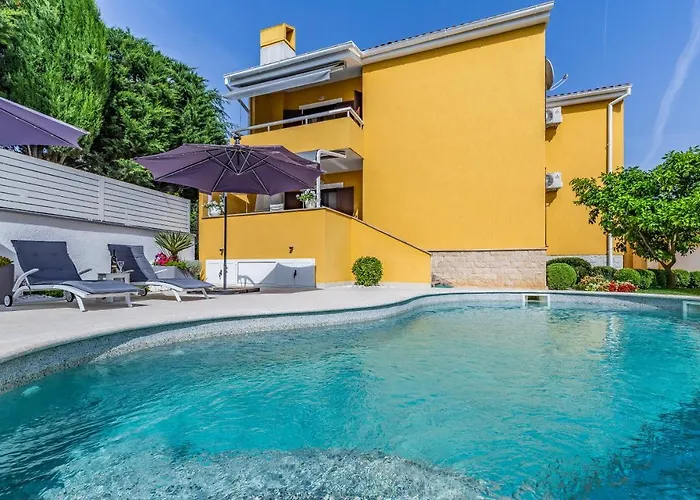 Jasmine With Swimming Pool * بولا