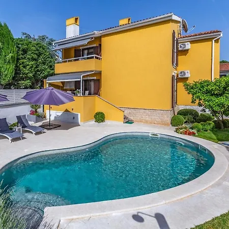 Vila Jasmine With Swimming Pool