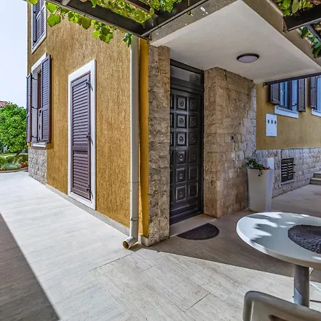 别墅 Jasmine With Swimming Pool