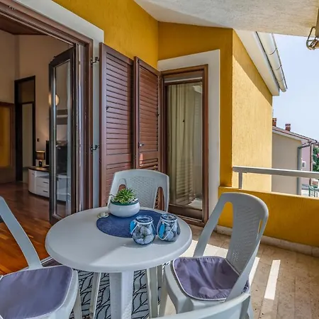 Jasmine With Swimming Pool 别墅 普拉