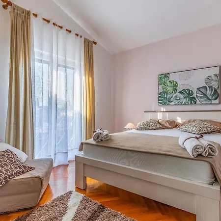 Jasmine With Swimming Pool 别墅 *