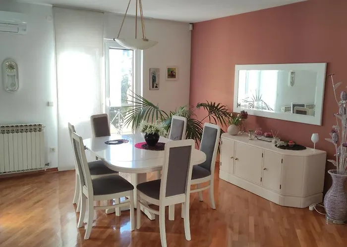 Jasmine With Swimming Pool 풀라