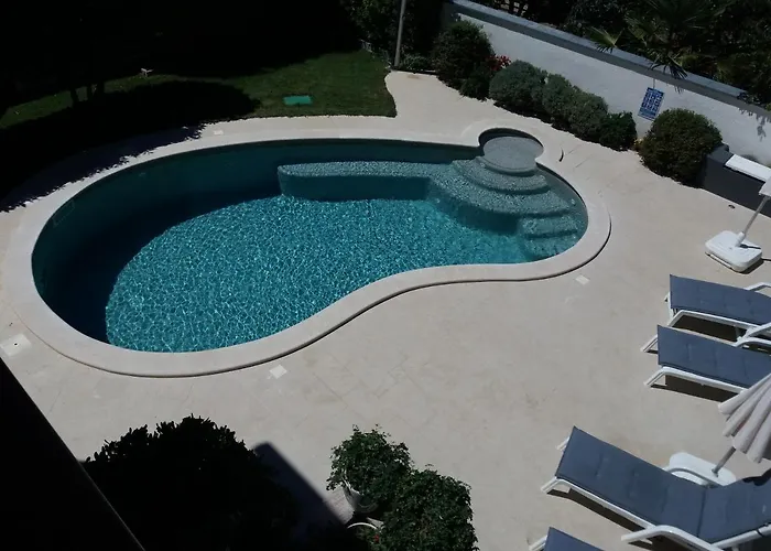 Jasmine With Swimming Pool 빌라 *