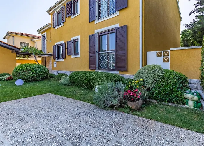 Jasmine With Swimming Pool 빌라