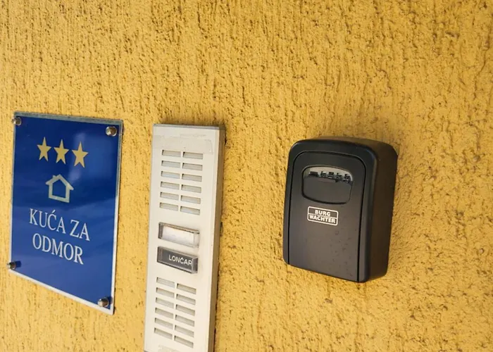 Jasmine With Swimming Pool 풀라